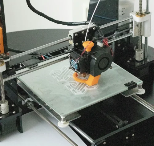 Nick Shepherd of GLW Technologies helps inventors shoot for the moon